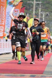 BIB: 47810
                            <button type="button" onclick="openModal(8224507)" class="btn btn-primary btn-sm float-right btn-popup" data-toggle="modal" data-target=".modal-high-quality">
                        <i class="fas fa-shopping-cart"></i> Add to Cart
                    </button>
                                            <button type="button" onclick="isThisMe(8224507, true)" class="btn btn-success btn-sm float-right btn-popup btn-isme hidden" data-toggle="tooltip" data-placement="bottom" title="นี่คือรูปของคุณใช่ไหม คลิกที่นี่เพื่อเอาเข้าอัลบั้ม">
                        <i class="fas fa-plus"></i> Add to album
                    </button>
                    <button type="button" onclick="isThisMe(8224507, false)" class="btn btn-warning btn-sm float-right btn-popup btn-isnotme hidden">
                        <i class="fas fa-ban"></i> Remove from album
                    </button>